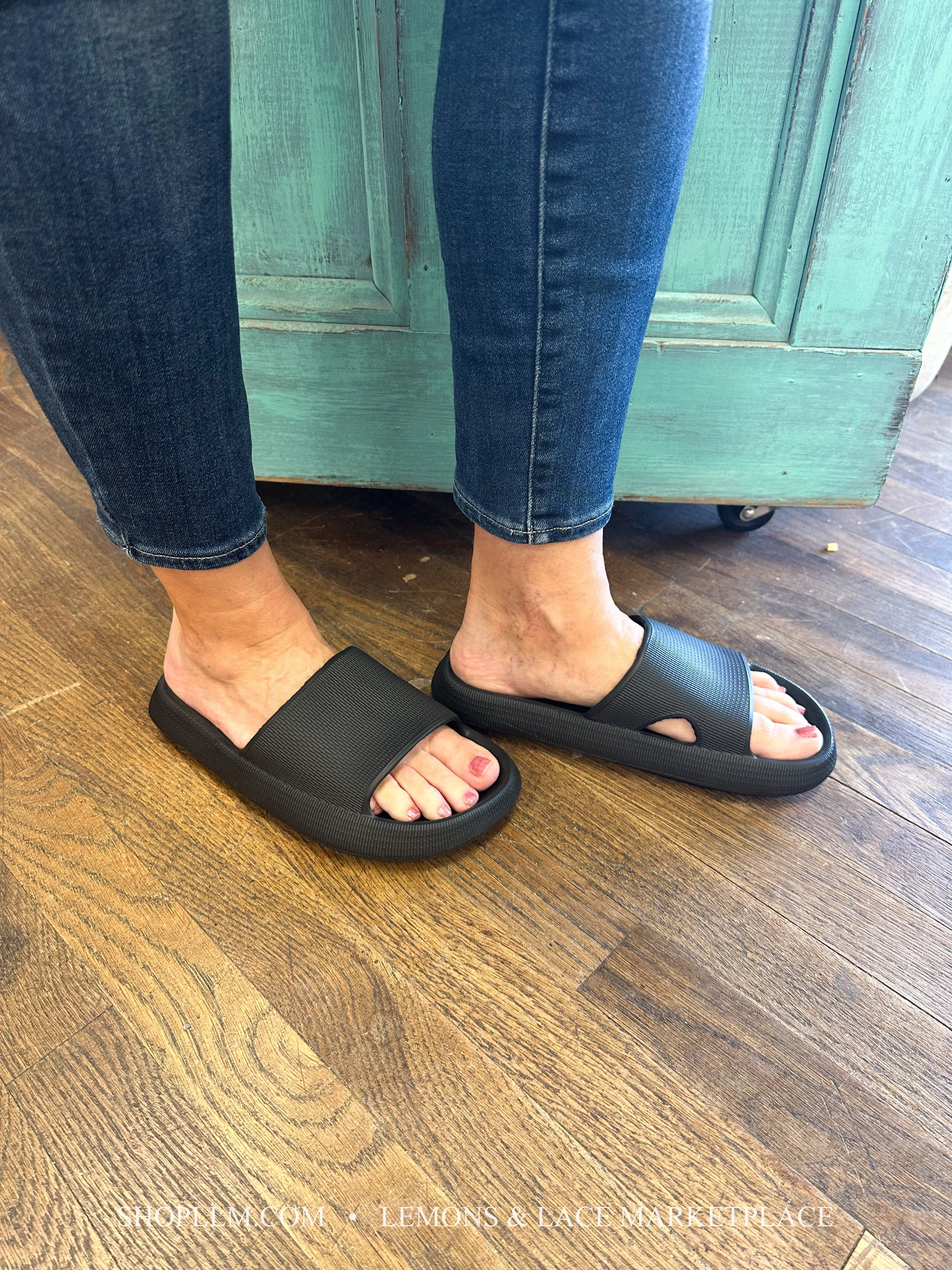Black Cloud Slippers