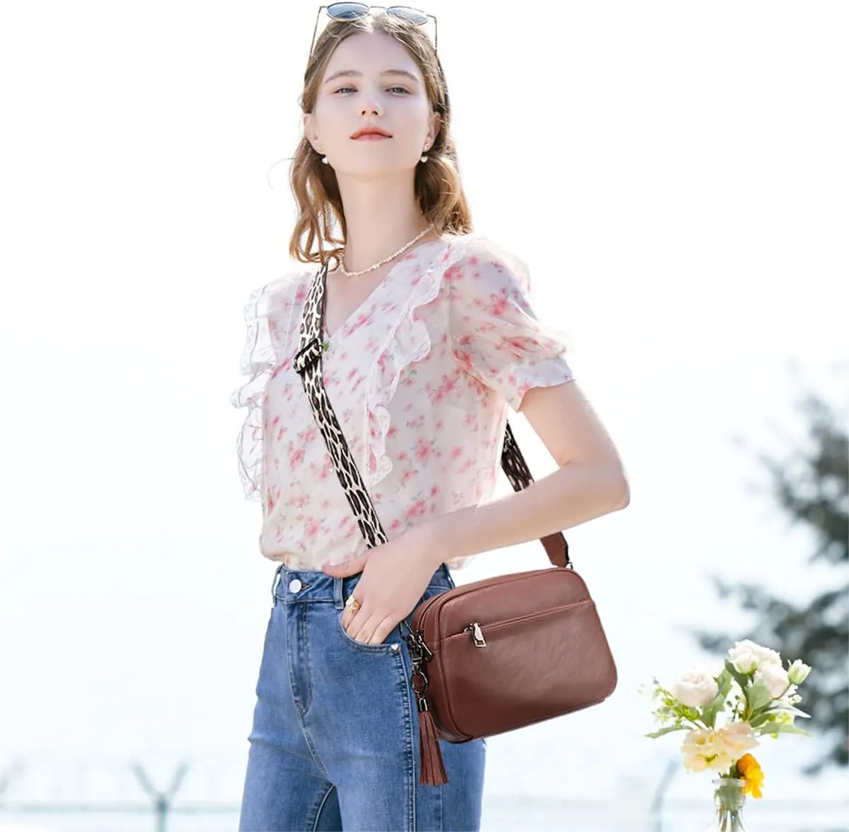 KL928 Small Crossbody Bag for Women, Soft FAUX Leather Cell Phone PurseAdjustable Strap Shoulder Handbags Wallet Purse