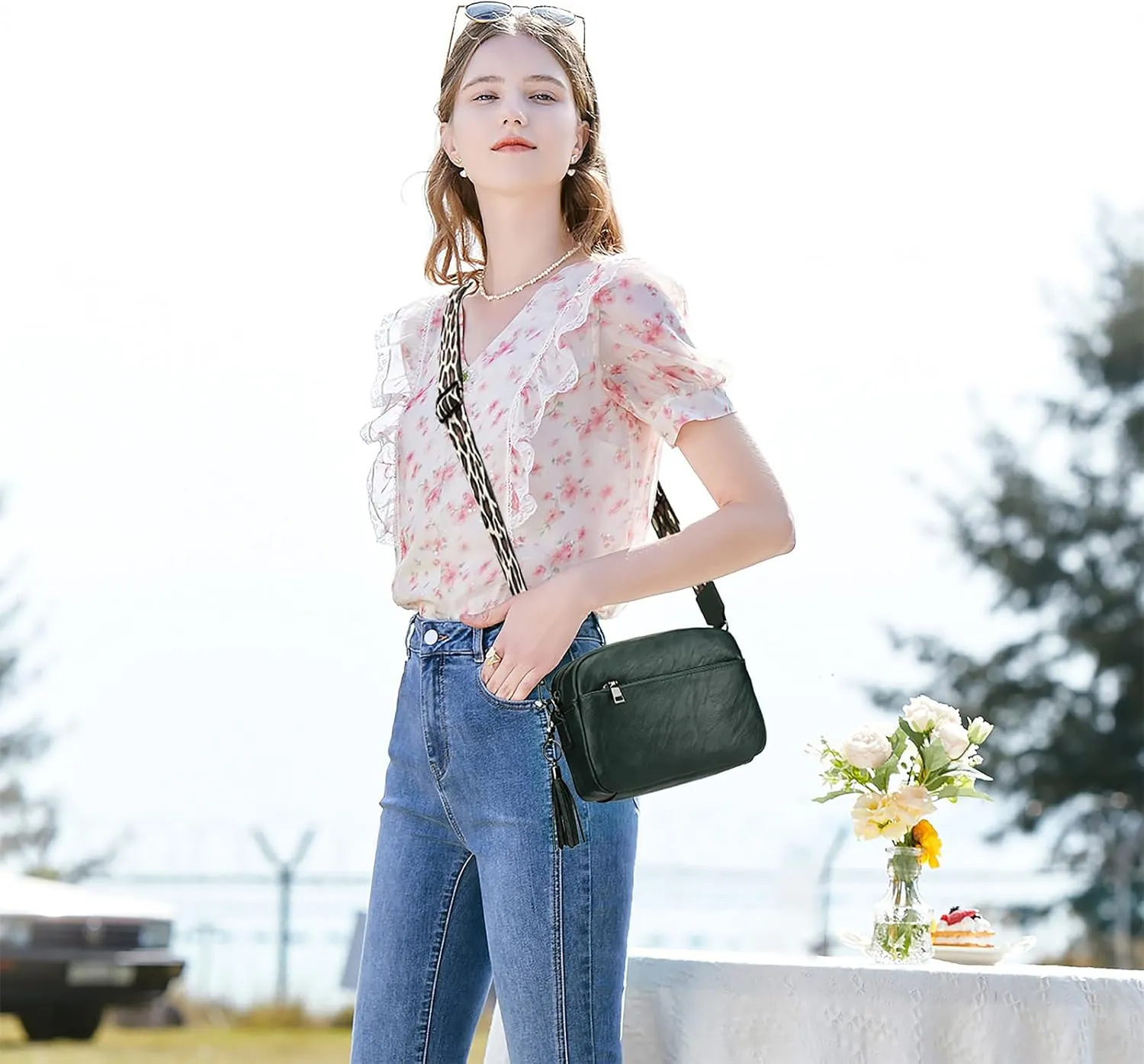KL928 Small Crossbody Bag for Women, Soft FAUX Leather Cell Phone PurseAdjustable Strap Shoulder Handbags Wallet Purse