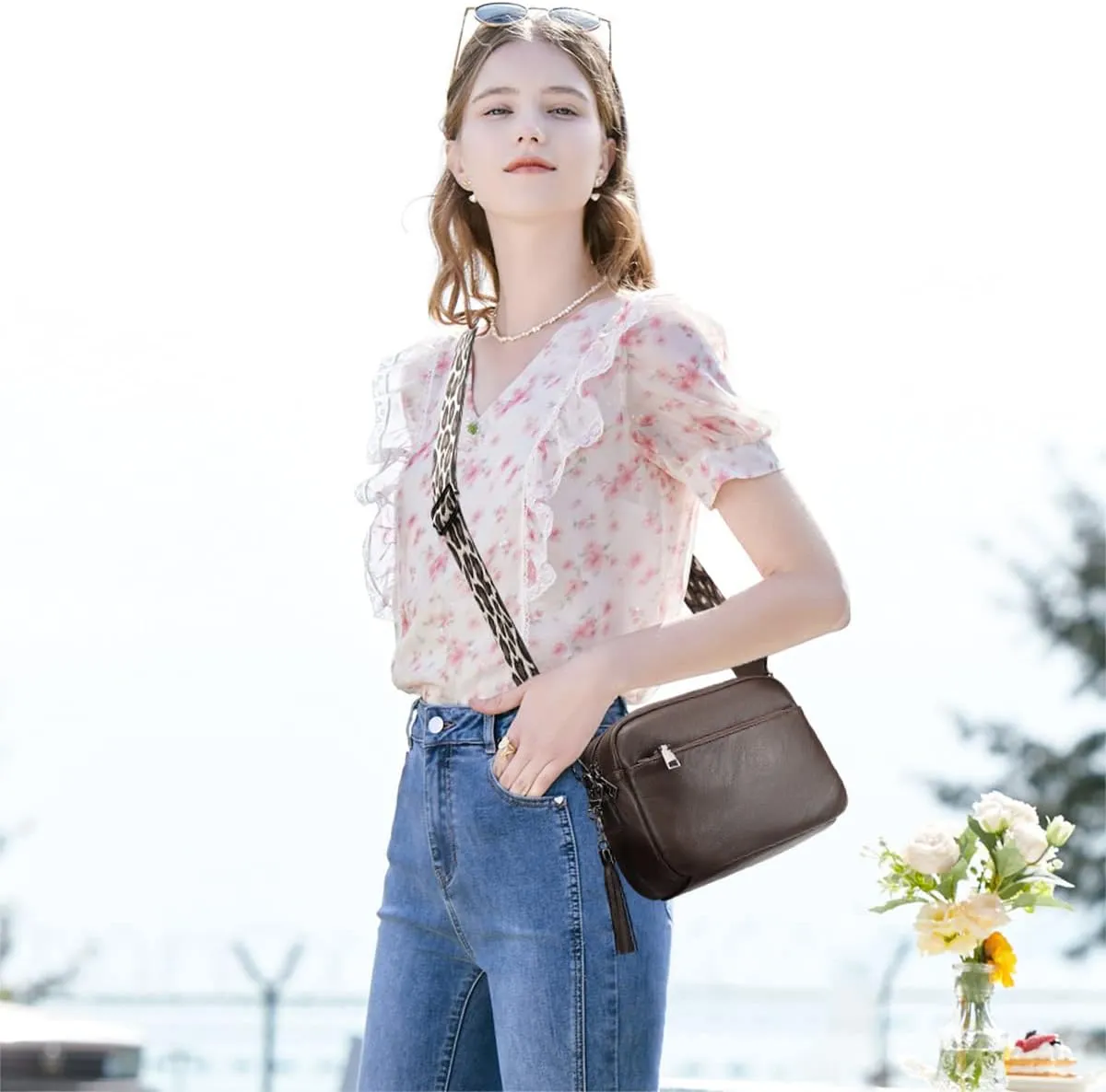 KL928 Small Crossbody Bag for Women, Soft FAUX Leather Cell Phone PurseAdjustable Strap Shoulder Handbags Wallet Purse