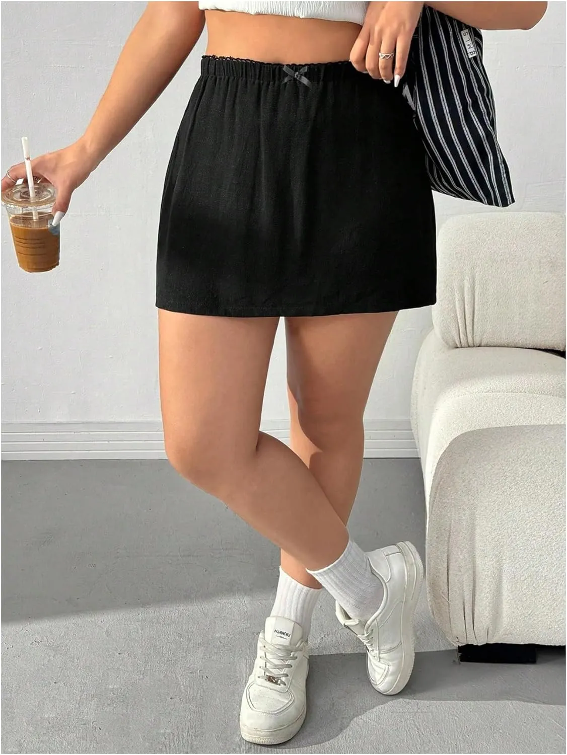 MakeMeChic Women's Plus Size Mini Skirt Bow Knot Straight Hem Summer Short Skorts