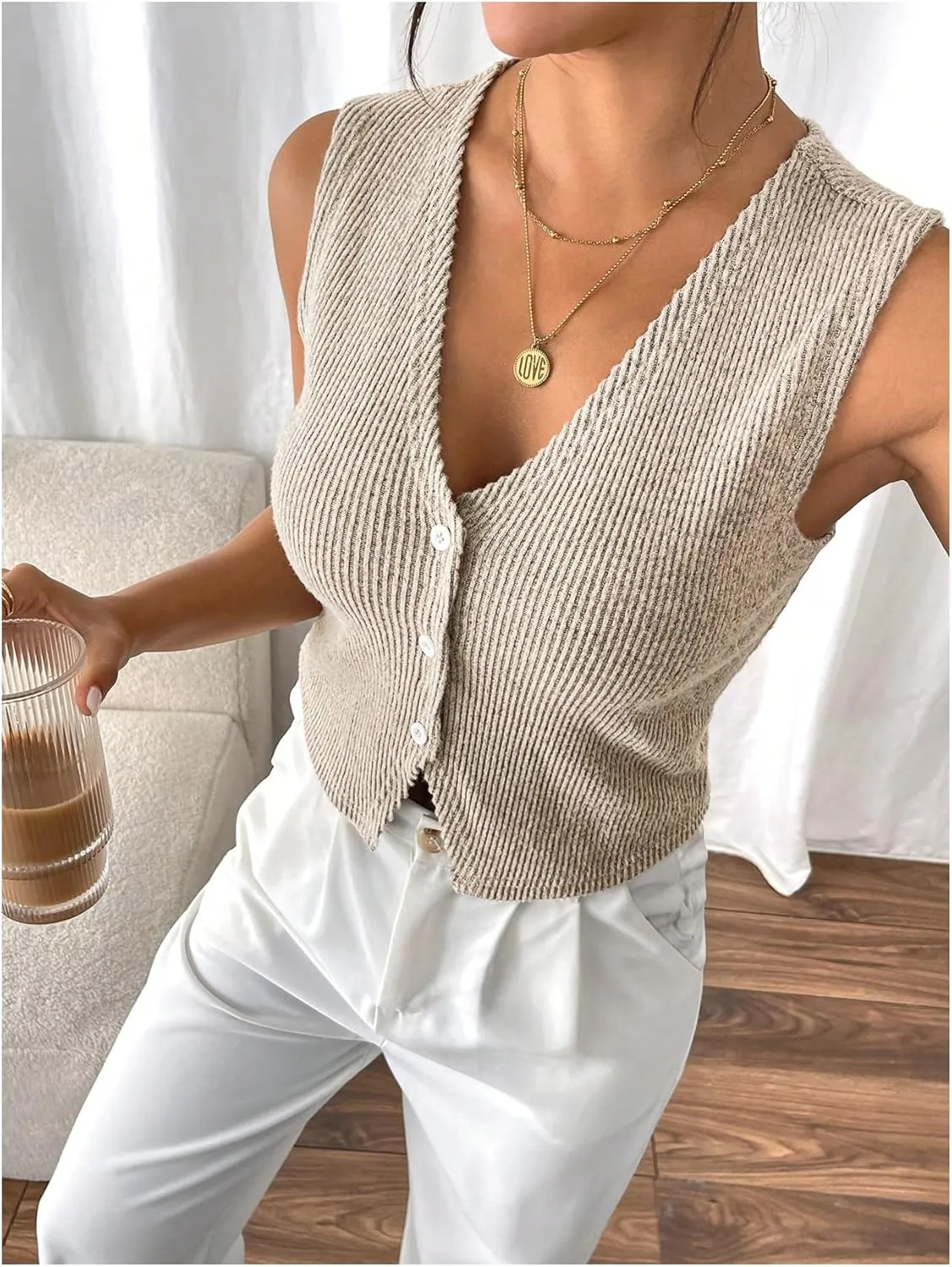 Milumia Women's Textured Button Down V Neck Vest Top Split Hem Sleeveless Tank Tops