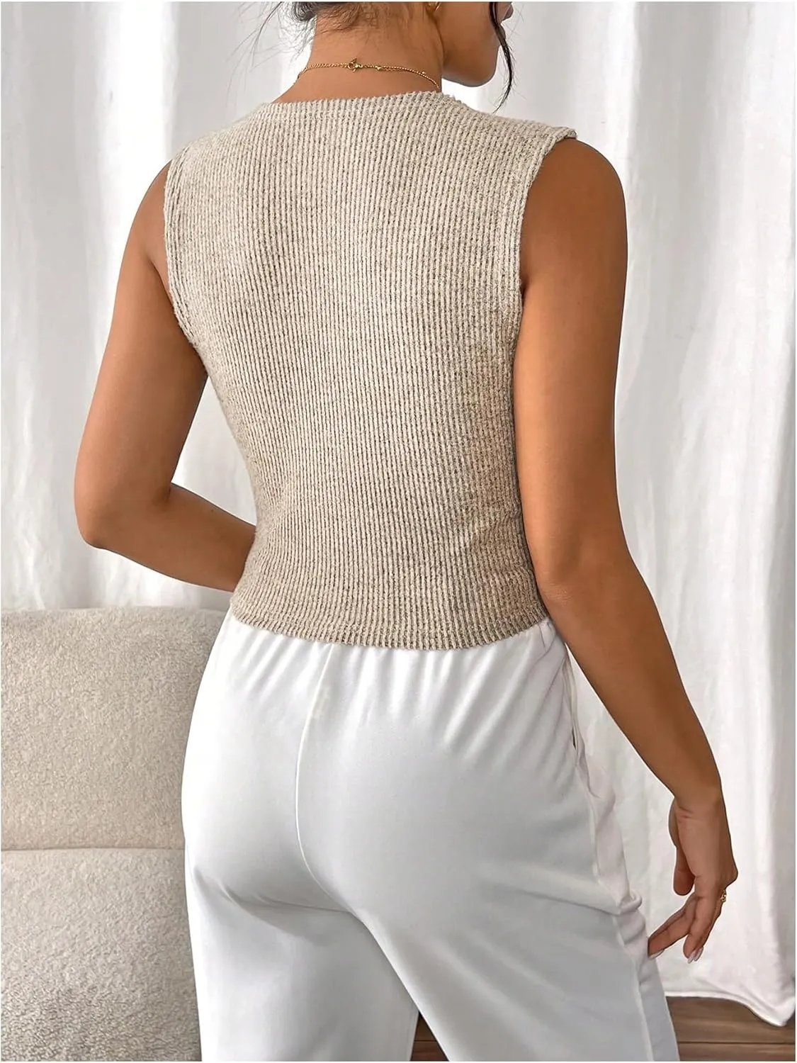 Milumia Women's Textured Button Down V Neck Vest Top Split Hem Sleeveless Tank Tops