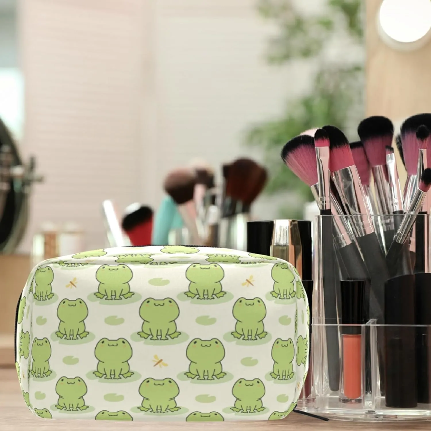 MNSRUU Small Cosmetic Bag for Girl Women Travel, Cute Frog Makeup Toiletry Organizer Bags with Compartments