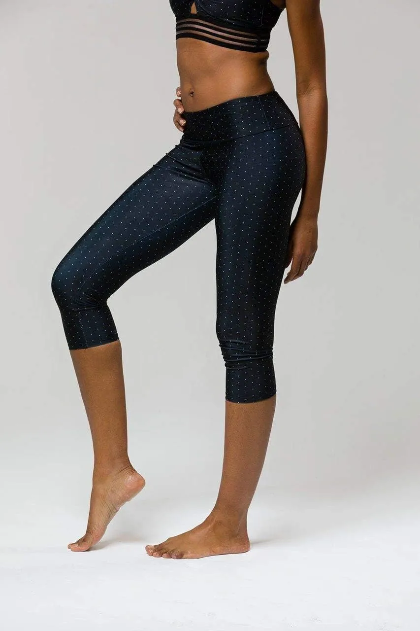 Onzie Hot Yoga Capri 202 Dots