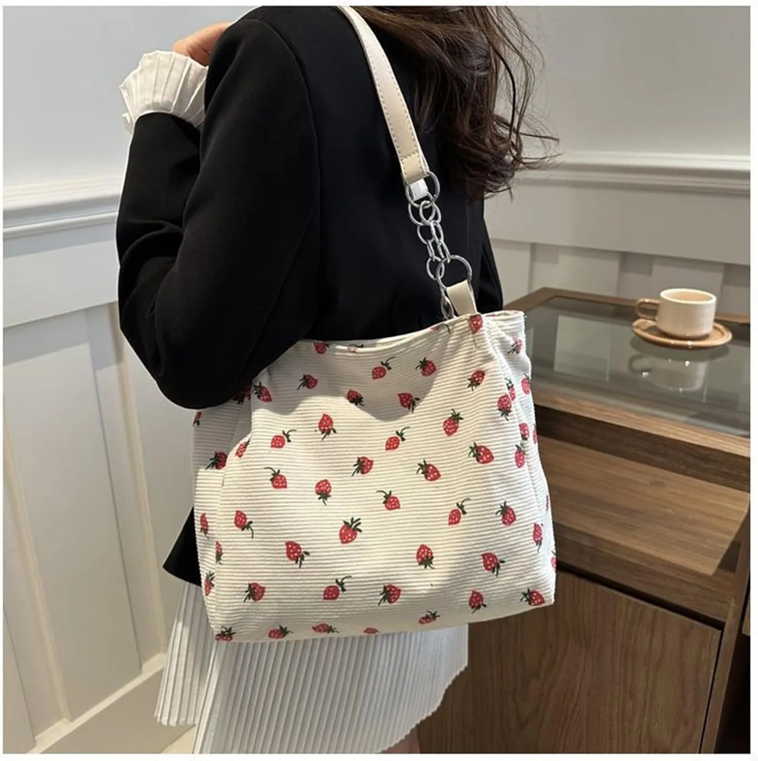 Strawberry Tote Bag Cute Aesthetic Canvas Tote Bag for Women Cloth Cotton Totes Bag for Work Beach Shopping Gift