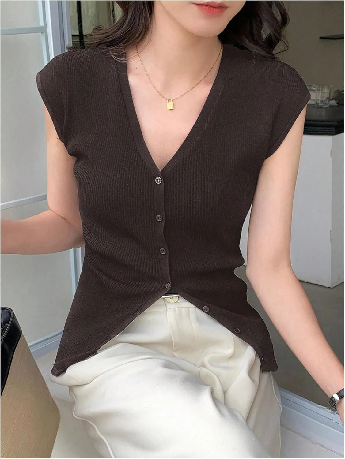Women's Cardigan Sweater Vest Tops Cap Sleeve V Neck Button Down Tank Tops Knit Fall Outfits 2024