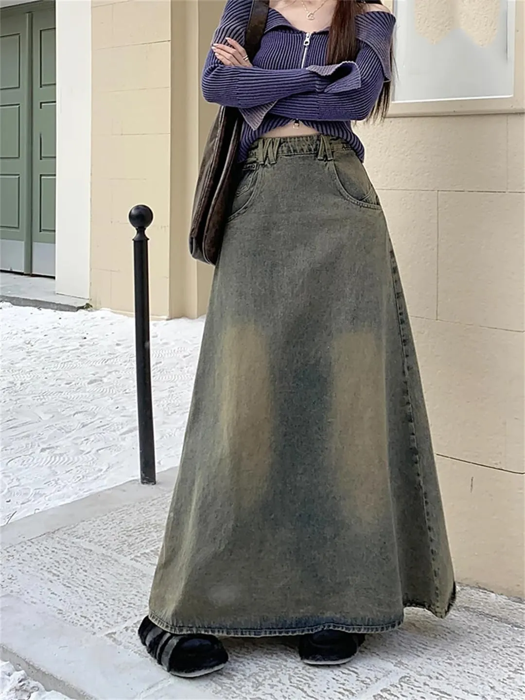 Women's Retro Distressed Washed Denim Skirts with Pockets High Waisted A-Line Big Hem Jeans Maxi Skirts
